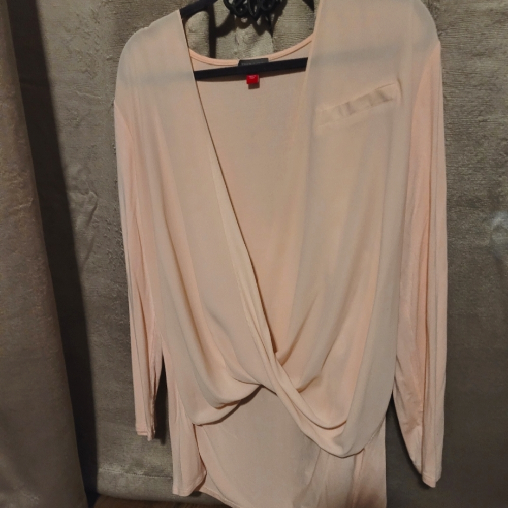 Vince Camuto blouse L pink